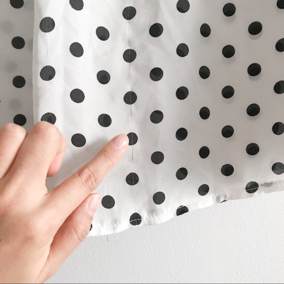 $15 for 3 ⭐️Dot pattern blouse - Picture 11 of 12